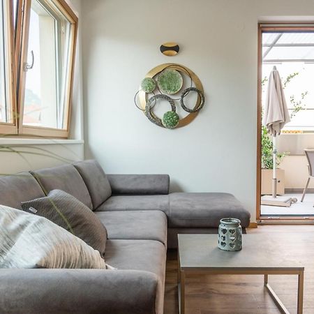 Ferienwohnung Mit Garage, Fahrradraum Und Sehr Grosser Sonnenverwoehnten Terrasse Lagundo Ngoại thất bức ảnh