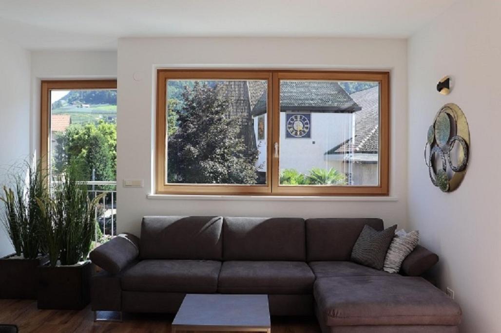Ferienwohnung Mit Garage, Fahrradraum Und Sehr Grosser Sonnenverwoehnten Terrasse Lagundo Ngoại thất bức ảnh