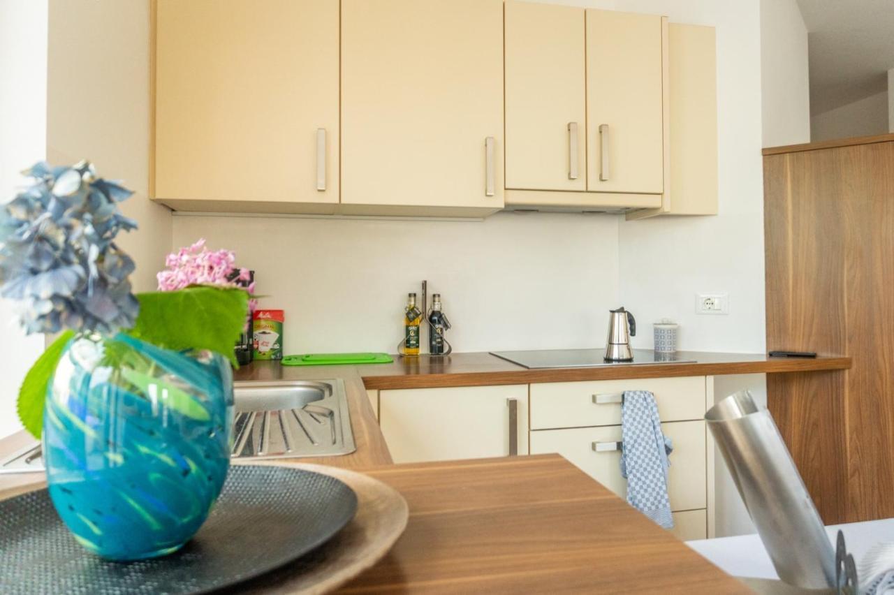 Ferienwohnung Mit Garage, Fahrradraum Und Sehr Grosser Sonnenverwoehnten Terrasse Lagundo Ngoại thất bức ảnh