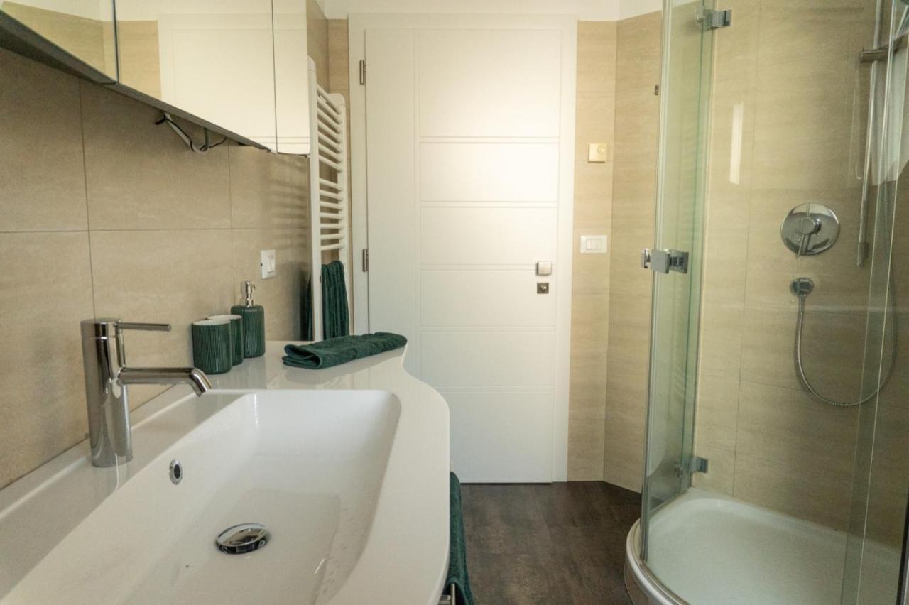 Ferienwohnung Mit Garage, Fahrradraum Und Sehr Grosser Sonnenverwoehnten Terrasse Lagundo Ngoại thất bức ảnh